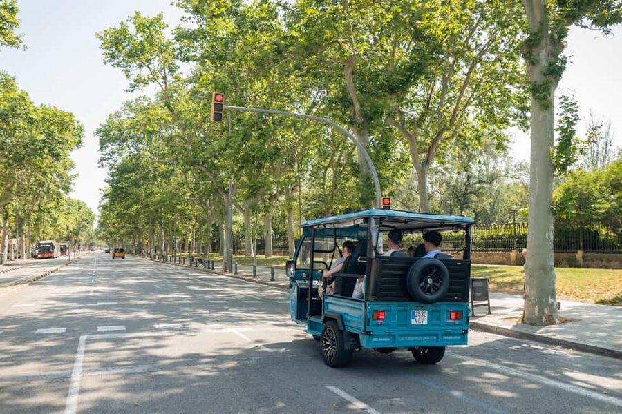 1,5-Hour Barcelona City & Beach Private Tuk-Tuk Tour - From Carrer de la Diputació to La Monumental, a strong opening