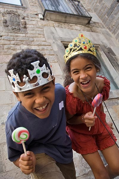 2.5-Hour Kids & Family Walking Tour in English - Why the Gothic Quarter stories land so well for families