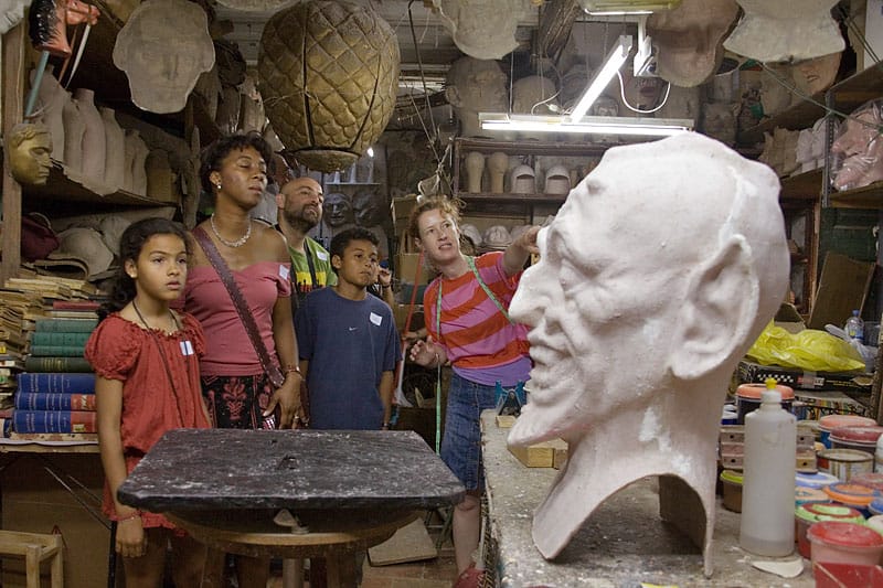 2.5-Hour Kids & Family Walking Tour in English - Meeting outside Jaume I: the one detail that saves your whole morning