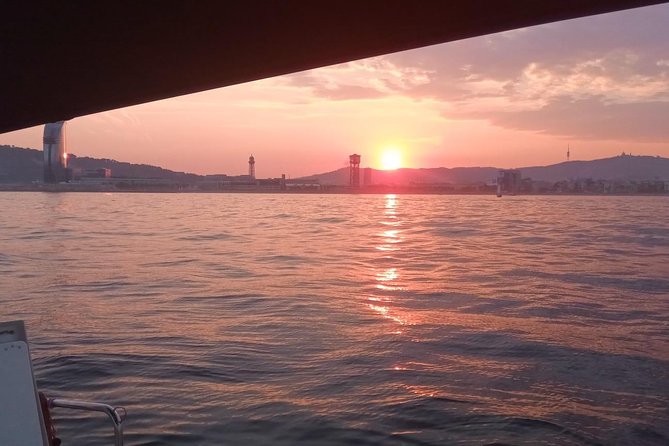 2-Hour Sailing Tour in Barcelona with Open Bar & Snacks - Open bar and snacks that keep the mood relaxed