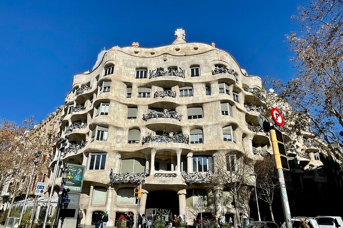 3-Hour Private Gaudi Bike Tour - The ride itself: pace, distance, and bike comfort