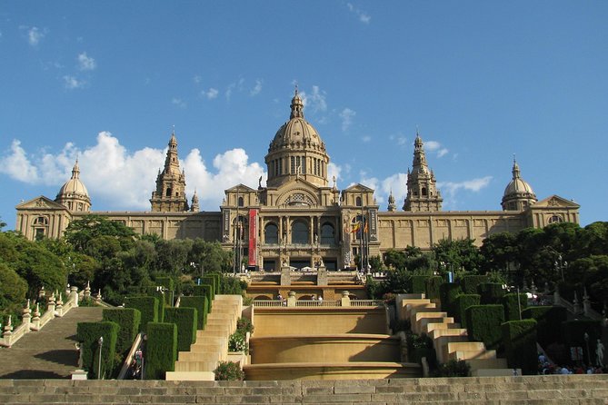 40-min Barcelona Old Urban F1 Circuit Supercar Tour - Instructor-led pace and why it matters in the city