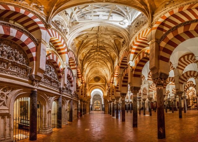 Andalusia and Valencia 6-Day Tour from Barcelona - Day 1: Barcelona to Zaragoza to Madrid (and why you will feel the clock)