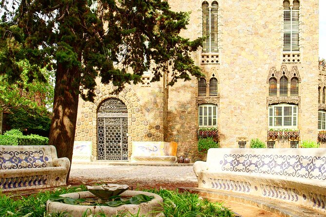 Antoni Gaudí's Torre Bellesguard: A treasure to discover - Audio guide tips: get the most out of the equipment you have