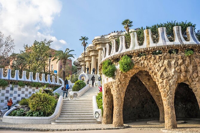 Arrival Transfer from Barcelona Airport BCN to Barcelona in Private Car/Van - Meet-and-Greet in Arrivals: The Part That Saves Time