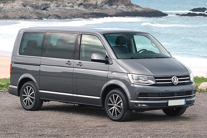 Arrival Transfer from Barcelona Airport BCN to Barcelona in Private Car/Van - The Real Advantage: 60 Minutes of Waiting With Flight Tracking