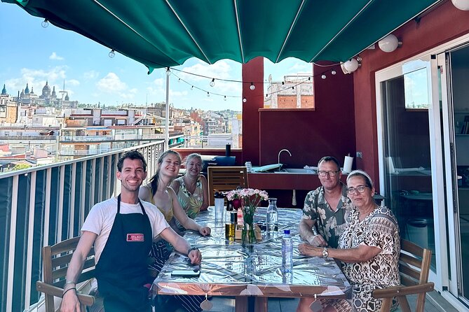 Barbecue in a penthouse in the center of Barcelona with a chef - Who this penthouse barbecue fits best