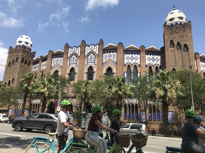Barcelona: 2.5-Hour Bike or E-Bike Historical Tour - Casa Batlló and La Pedrera: The Facades You Came For
