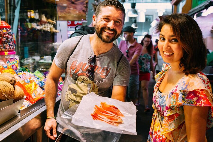 Barcelona: 2-Hour Bites & Flavors Private Food Tour - Placa de Sant Jaume: Food Walk Meets Real City Stops