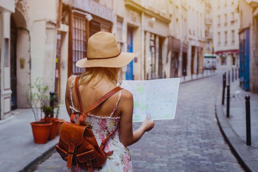 Barcelona: 2-Hour Private City Highlights Kickstart Tour - Gothic Quarter lanes, Plaza Reial, and Santa Maria del Pi