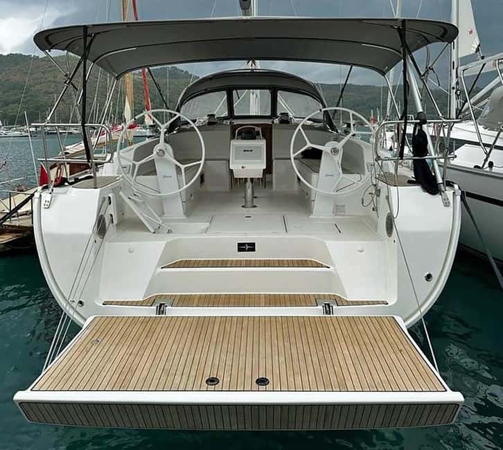 Barcelona: 2-hour sailboat cruise at noon or sunset. - A 2-Hour Sail That Feels Like a Proper Escape