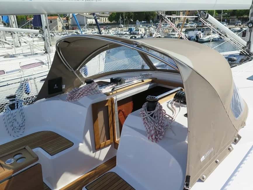 Barcelona: 2-hour sailboat cruise at noon or sunset. - The Boat EXISTES, 15 Meters of Real Sailing Room