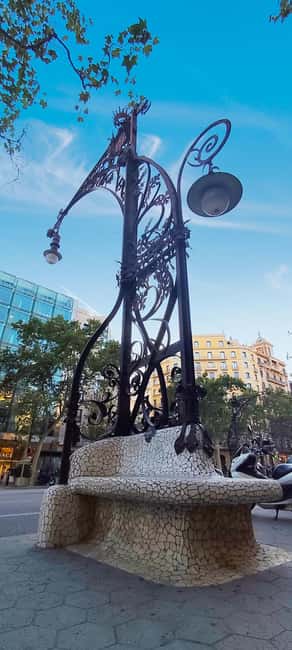 Barcelona: 3-Hour Best of the city Walking Tour & Surprise - Key highlights you should care about