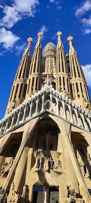 Barcelona: 3-Hour Best of the city Walking Tour & Surprise - A 3-hour route that actually teaches Barcelona’s layout