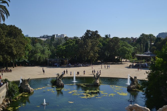 Barcelona 3-hour Bike or E-Bike Tour: Highlights and Hidden Gems - Gothic Quarter cycling: Roman bones under medieval streets
