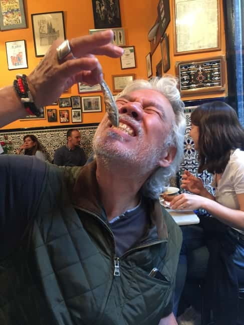 Barcelona: 3-Hour Sips, Sites & Bites Food & History Tour - Finding Passeig dIsabel II, 14 (and not wasting time)