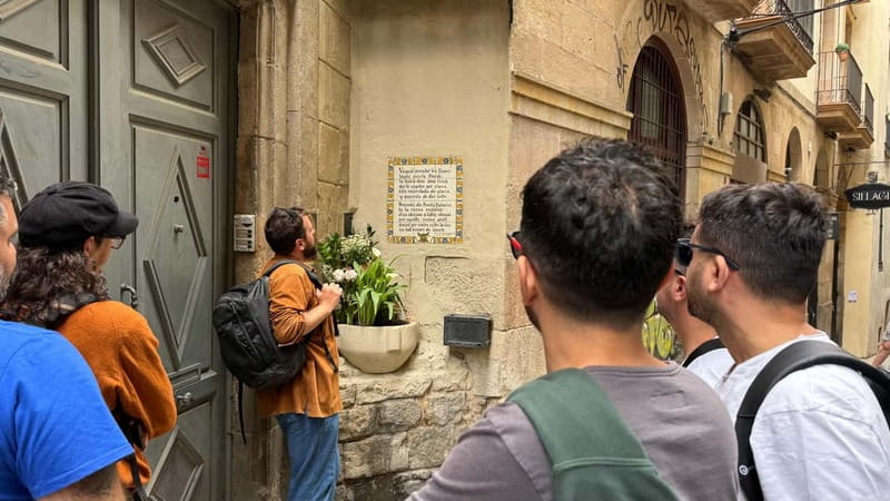 Barcelona: 360 Old Town Tour with Artists - Gothic Quarter to El Born, via Liceu and La Rambla’s edge