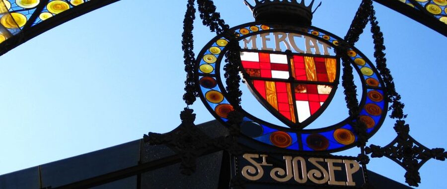 Barcelona: 4-Hour Private Market & Foodie Tour - Meeting at Plaça Reial: the smart start in the Old City