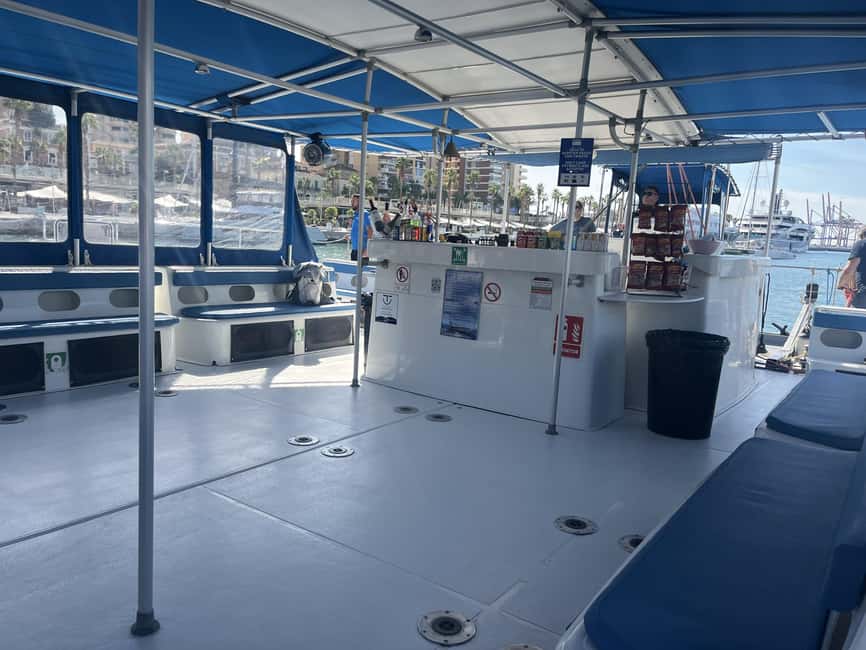 Barcelona: AFTERWORK Catamaran Cruise w/ Music & Drinks - La Barceloneta: The Quick Start, Then a Photo Moment