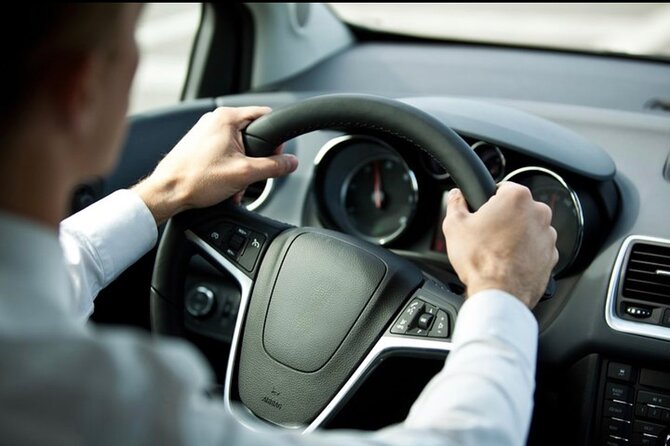 Barcelona Airport, Cruise port or Hotel private Transfer - Meet and Greet: Name Signs, Local Drivers, and Small Comforts