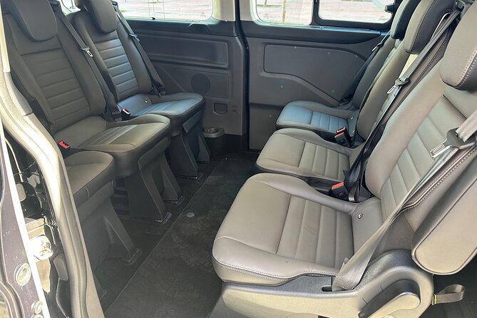 Barcelona Airport Private Arrival Transfer - The Meeting Point at the Coffee Shop Detail