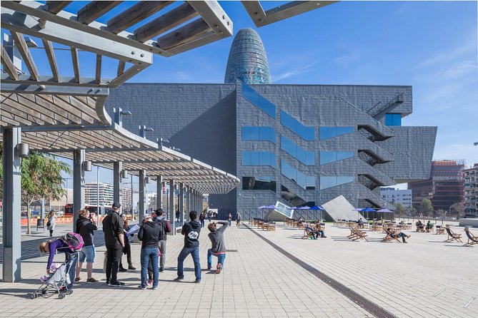 Barcelona and The Future. Regular Tour - Price and value for a 3-hour architecture walk