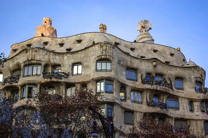 Barcelona Architecture Walking Tour With Casa Batlló Upgrade - Casa Amatller and the chocolate sample tied to 1797