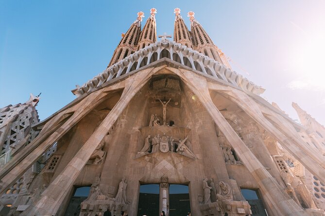 Barcelona Architecture Walking Tour With Casa Batlló Upgrade - Recinte Modernista de Sant Pau: Art Nouveau on a human scale