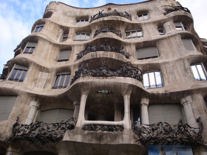 Barcelona: Art Nouveau & Gaudí Tour - Modernism in context: Catalan style as culture, not just decoration