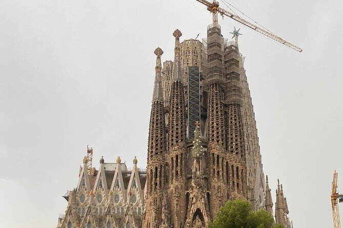 Barcelona: Bar Crawl at Gaixample - Why Gaixample Nightlife Feels Easier With a Guide