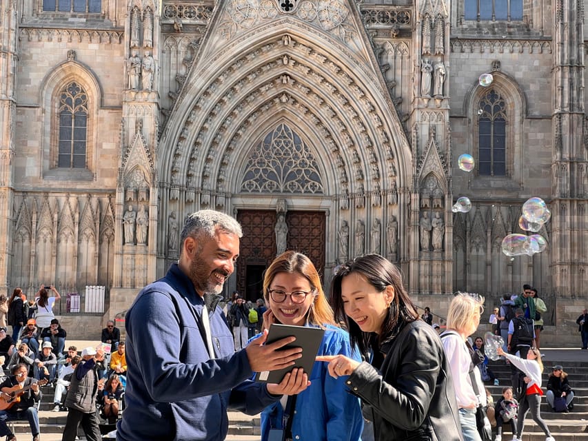 Barcelona: Barri Gotic Small Group Walking Tour - Meeting up in Barcelona: plan for one of the start points