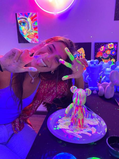 Barcelona: Bear-brick Fluorescent Painting | Wine and Art - Bear-brick Fluorescent Painting With Wine, The Fun Part in Plain Words