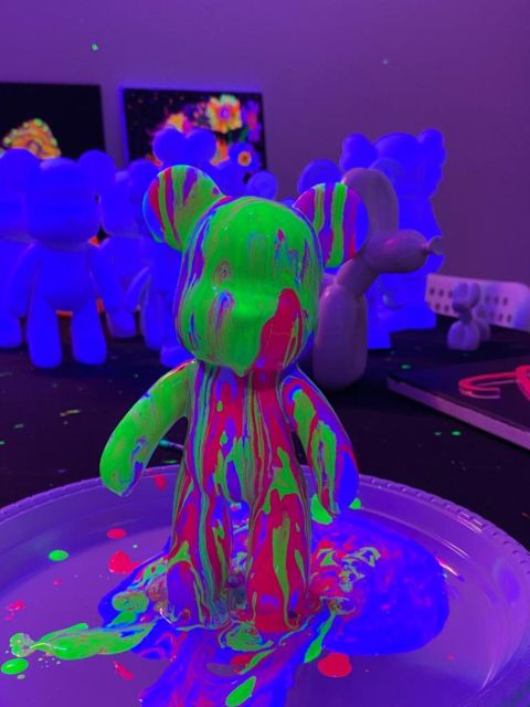 Barcelona: Bear-brick Fluorescent Painting | Wine and Art - Logistics That Matter, Street Access, Music Vibe, and Rain or Shine