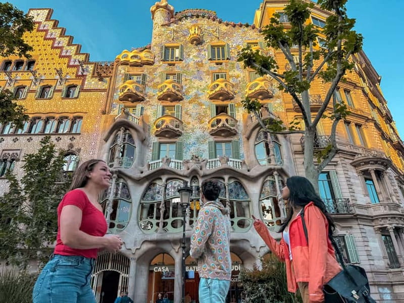 Barcelona Before the Crowds: Sunrise Bike Tour - A 2-Hour Sunrise Bike Tour That Changes Your Perspective