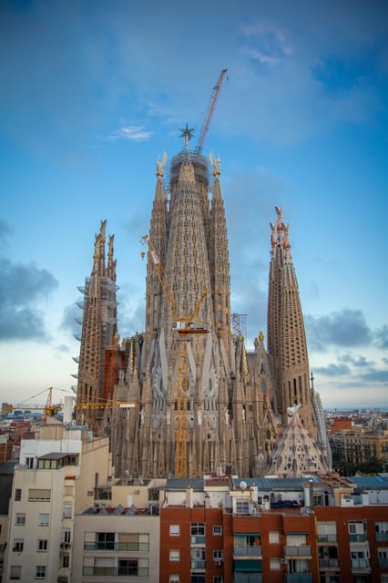Barcelona: Best of Sagrada Familia Private Tour - Gate A meeting point and the real win: skip-the-line time