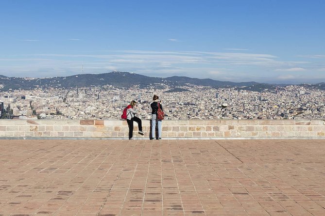 Barcelona Best Views: Old Town, Cable Car and Montjuic Castle - Montjuïc Cable Car and a Castle visit with dungeons access