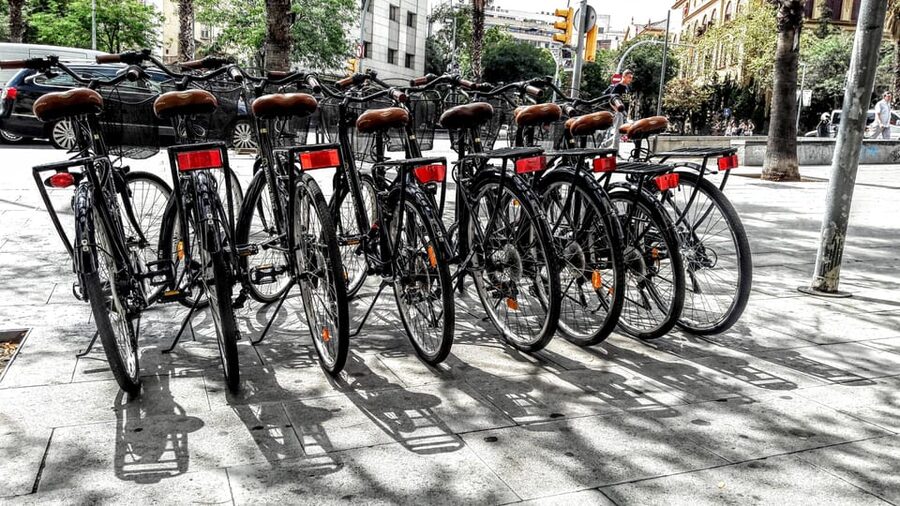Barcelona: Bike Rental with Delivery and Pickup - Door-to-door bikes: what free delivery really buys you