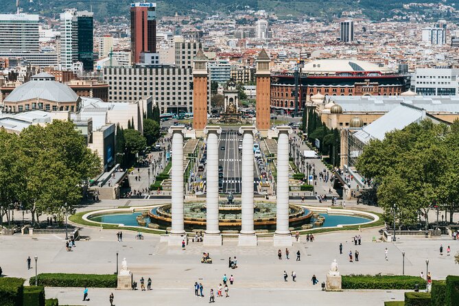 Barcelona Bike Rentals - Where you meet up, and how that changes your day