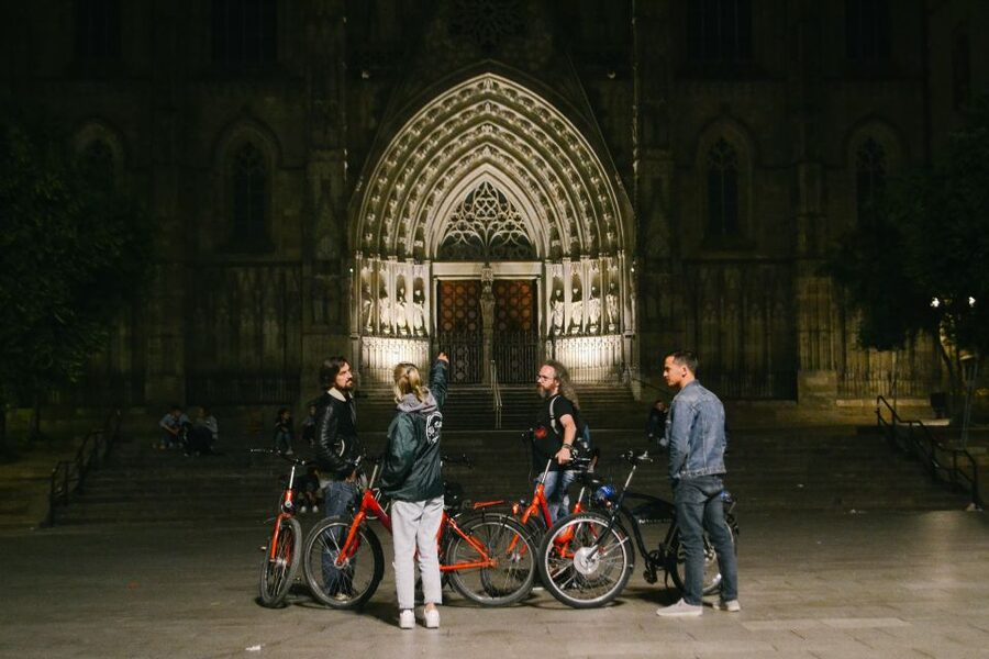 Barcelona Bike Tour by Night with Cava - Las Ramblas to the Old Port, seeing how Barcelona grew up