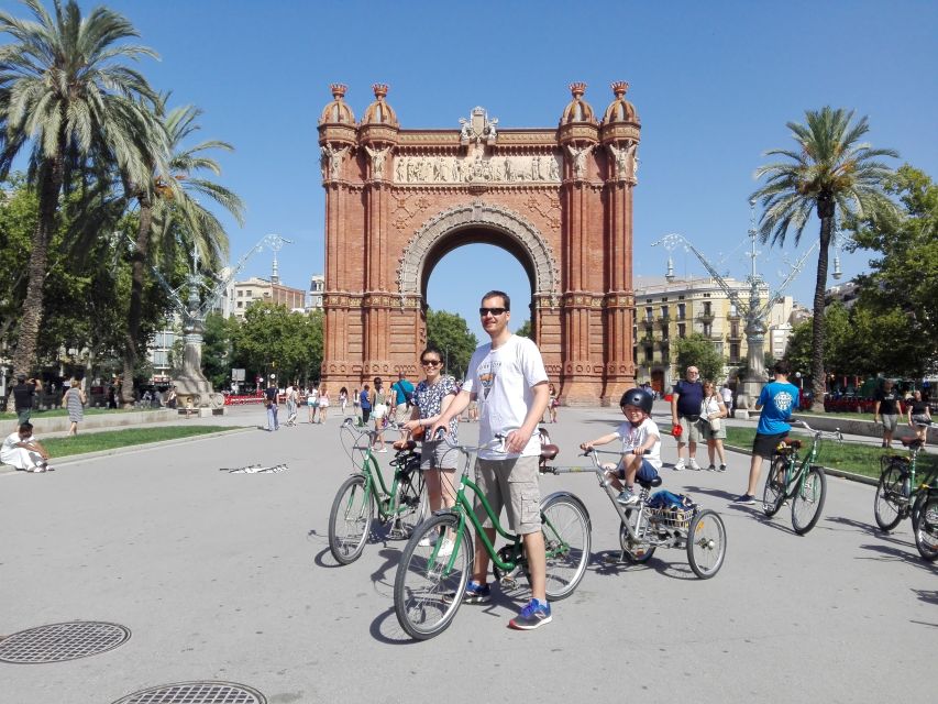 Barcelona: Bike Tour for Families - Gothic Quarter to Roman-era clues: getting oriented without the chaos