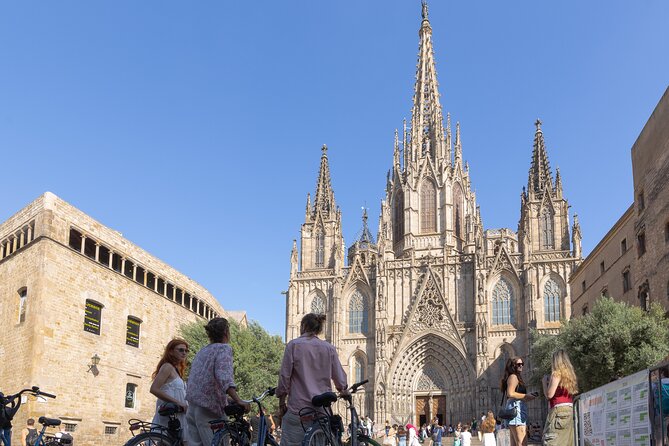 Barcelona Bike Tour: Your First Time Highlights with Locals - Why this Barcelona bike tour is such a smart first-timer move