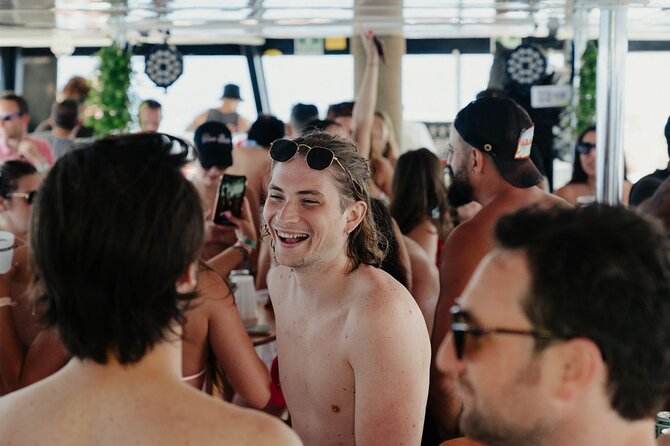 Barcelona Boat Party Cruise with Drinks & Live DJ - The Live DJ Atmosphere: Fun, Not Background