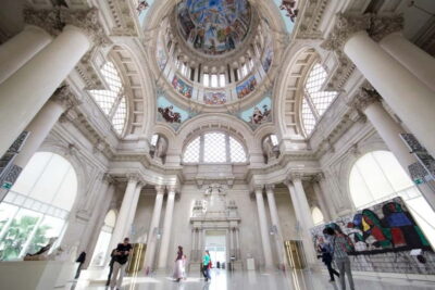 Barcelona Card: 25+ Museums and Free Public Transportation
