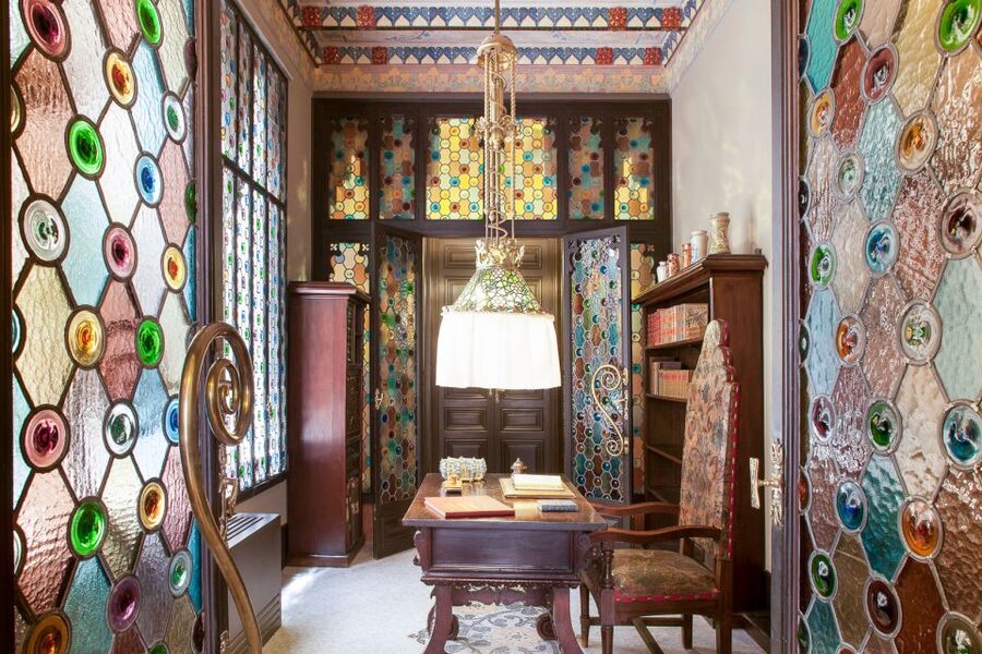 Barcelona: Casa Amatller Guided Visit with Chocolate Gift - Why Casa Amatller Feels Different Than Most Modernist Stops