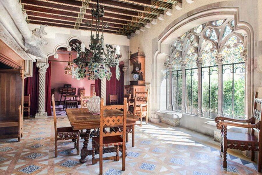 Barcelona: Casa Amatller Guided Visit with Chocolate Gift - The Noble Floor and the Amatller Family Home Story
