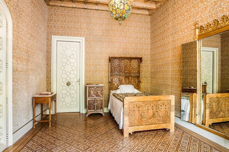Barcelona: Casa Amatller Guided Visit with Chocolate Gift - Wheelchair Access and Conservation Rules You Should Know Up Front
