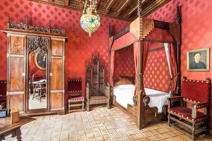 Barcelona: Casa Amatller Priority Entry Ticket - Who Should Book Casa Amatller Priority Entry?
