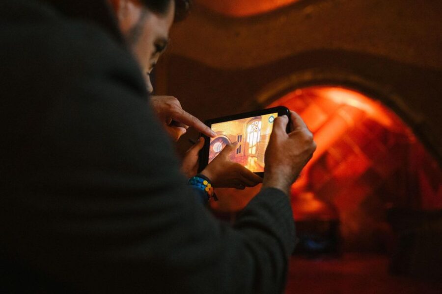 Barcelona: Casa Batlló 'A Winter Night' Experience - Concierge Room and optional access to the main hall
