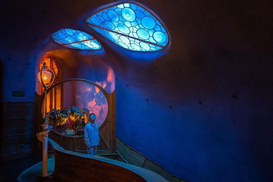 Barcelona: Casa Batlló 'A Winter Night' Experience - Crowds and pacing, plus how to get good photos