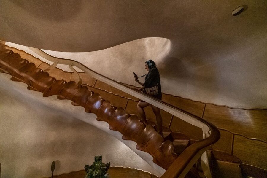 Barcelona: Casa Batlló Be The First Entry Ticket - Photo strategy: how to get great shots without fighting for space